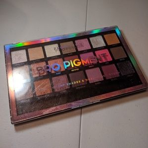Profusion eyeshadow palette